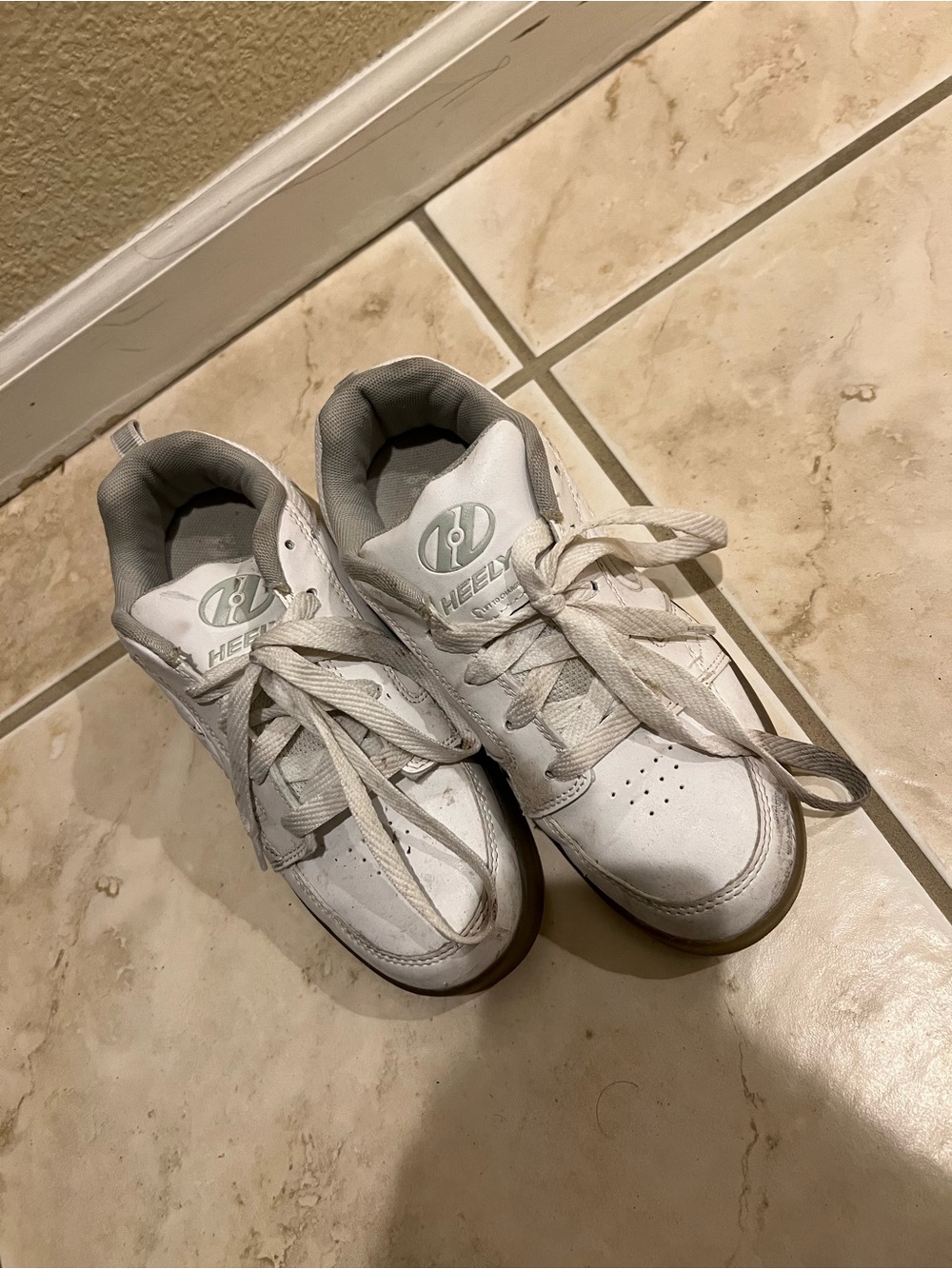 Heelys sneakers that light up from the bottom